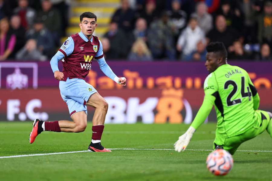 Burnley pede 18 milhões de euros por Zeki Amdouni