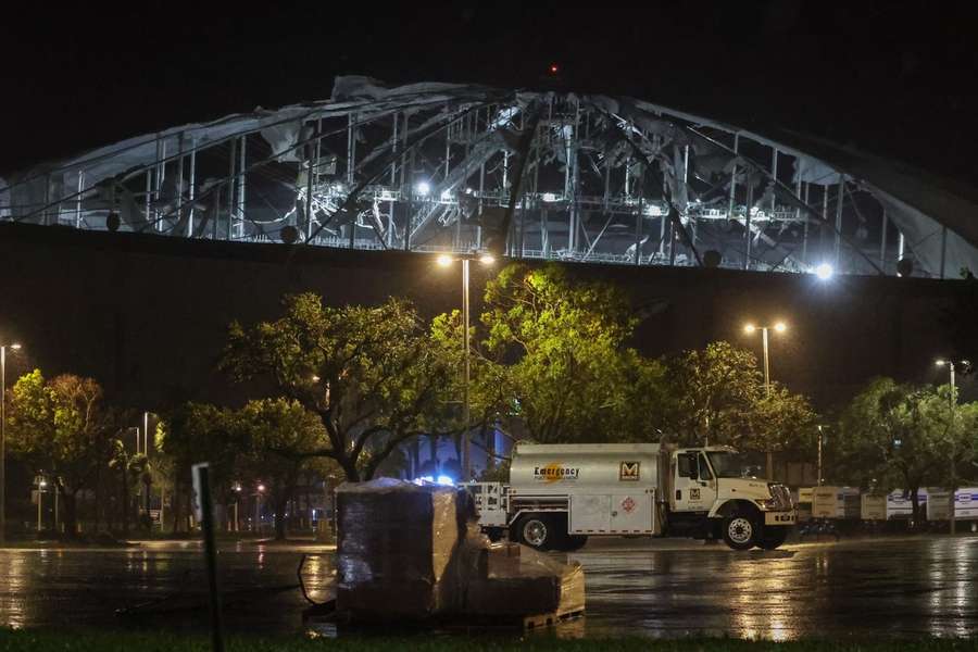 Er is weinig over van het dak van Tropicana Field