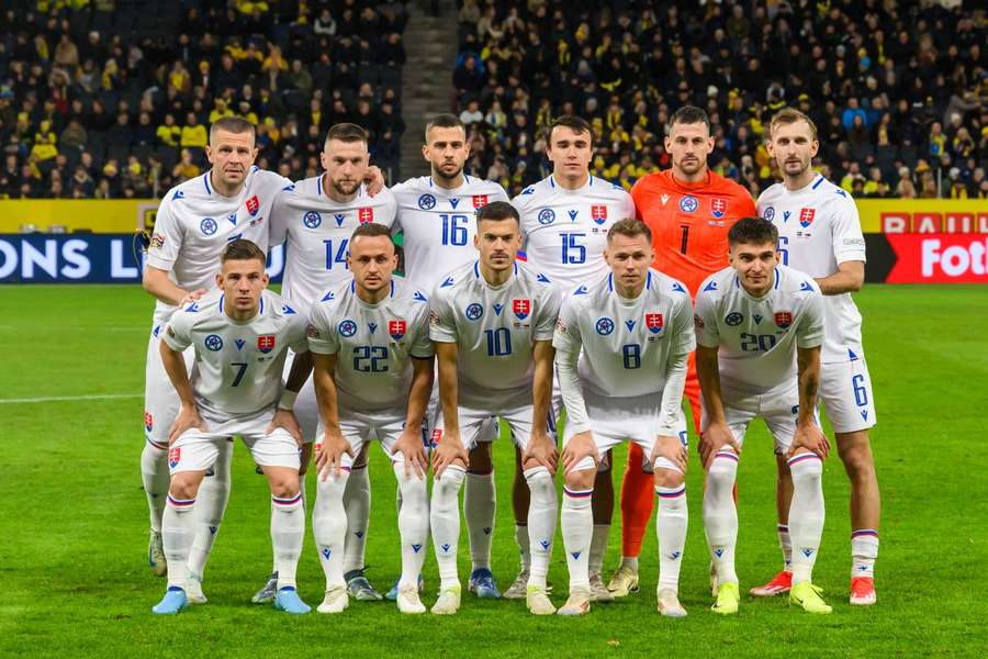 Slovenskí futbalisti vyzvú o návrat do B-divízie Ligy národov Slovinsko.