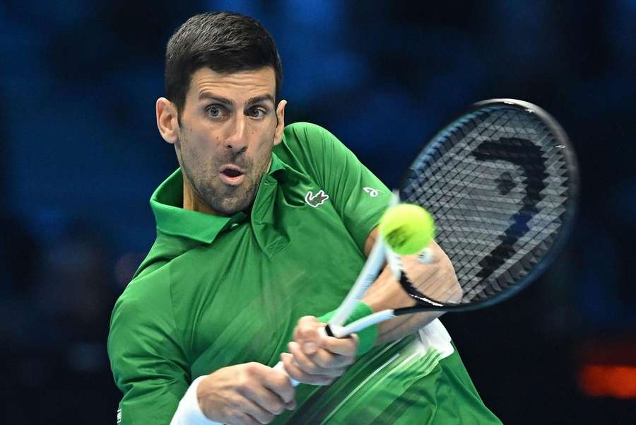Novak Djokovic won twee tiebreaks van Taylor Fritz Novak Djokovic won twee tiebreaks van Taylor Fritz