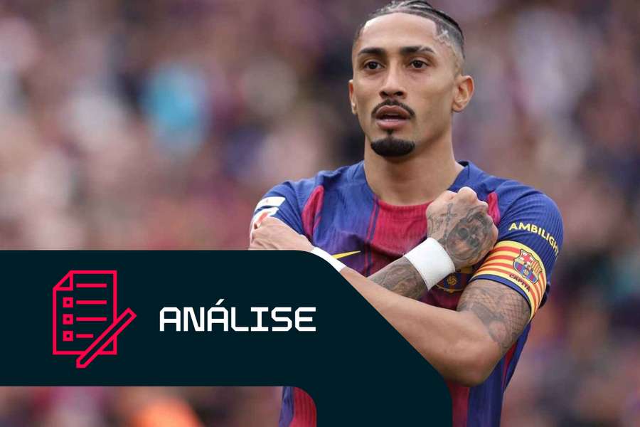 Raphinha, do Barcelona, festeja depois de marcar o segundo golo contra o Sevilha Raphinha, do Barcelona, festeja depois de marcar o segundo golo contra o Sevilha