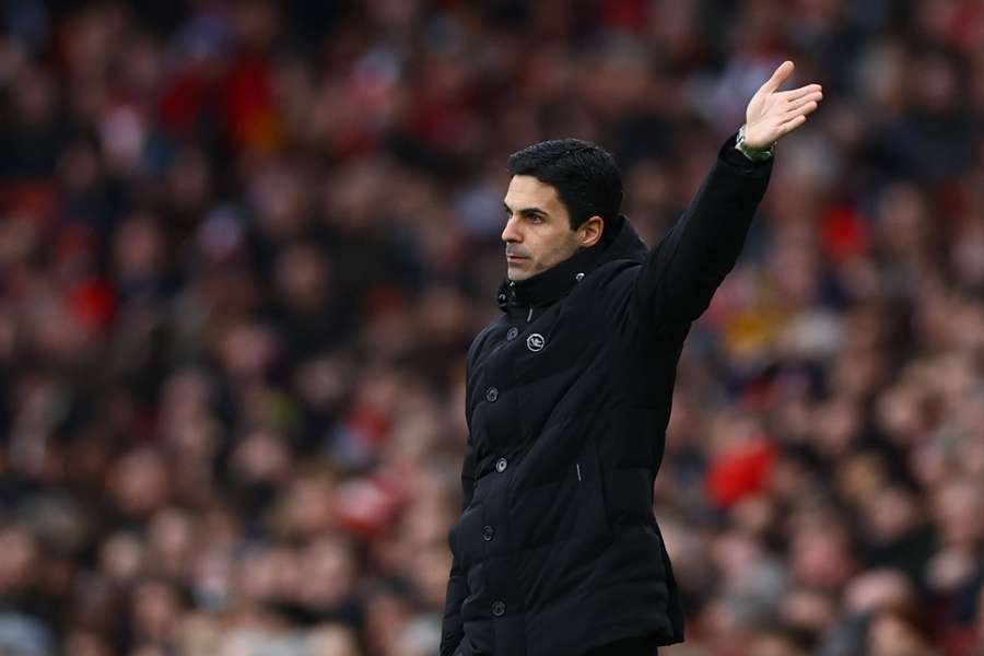 Arsenal manager Mikel Arteta reacts