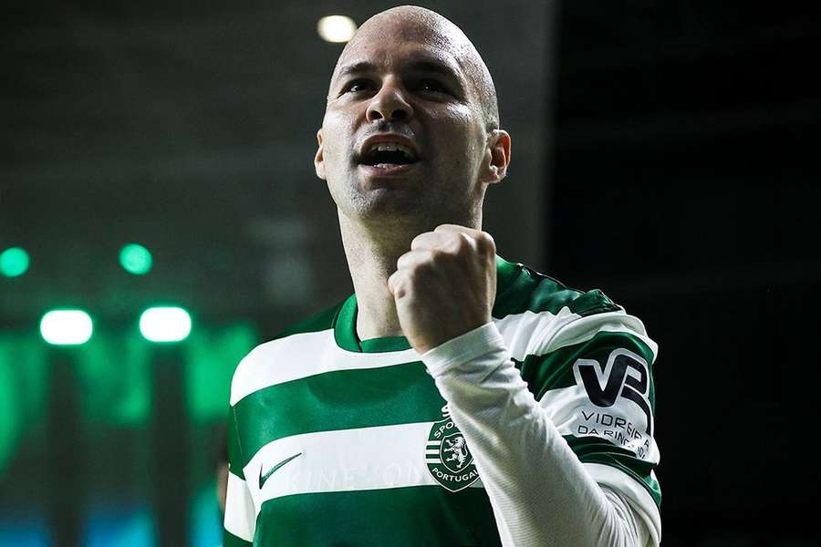 Taynan fez 160 jogos oficais pelo Sporting Taynan fez 160 jogos oficais pelo Sporting