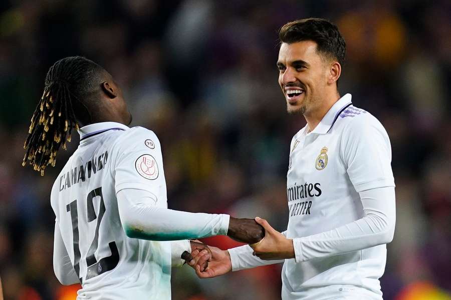 Ceballos celebra con Camavinga la victoria en el Clásico de Copa del Rey.