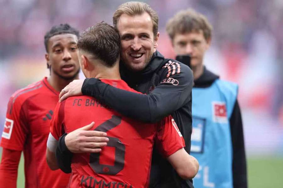 HArry Kane se dočkal prvního titulu v kariéře.