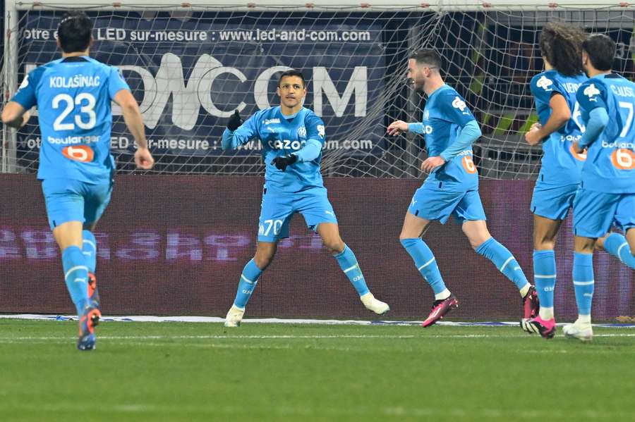 Alexis Sanchez scored twice for Marseille against Clermont