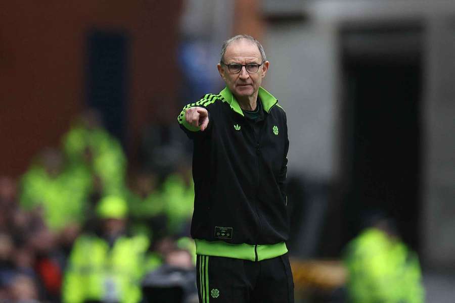 O'Neill watches on during Celtic's 2-2 draw with Rangers