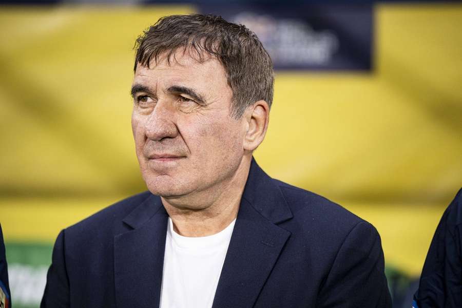 Hagi: "Nu vorbesc acum despre locul României, ştiu de unde am preluat echipa" Hagi: "Nu vorbesc acum despre locul României, ştiu de unde am preluat echipa"