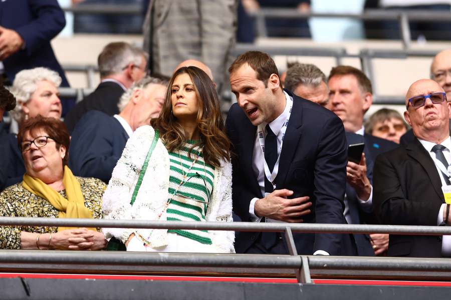 Former Chelsea director Marina Granovskaia and former technical & performance advisor Petr Cech before a match in 2022