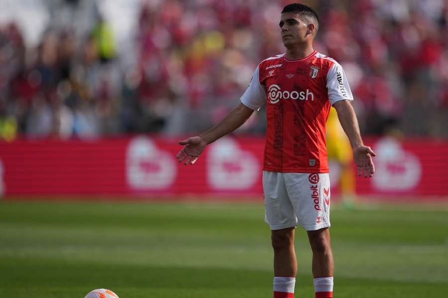 Víctor Gómez seguirá en Portugal