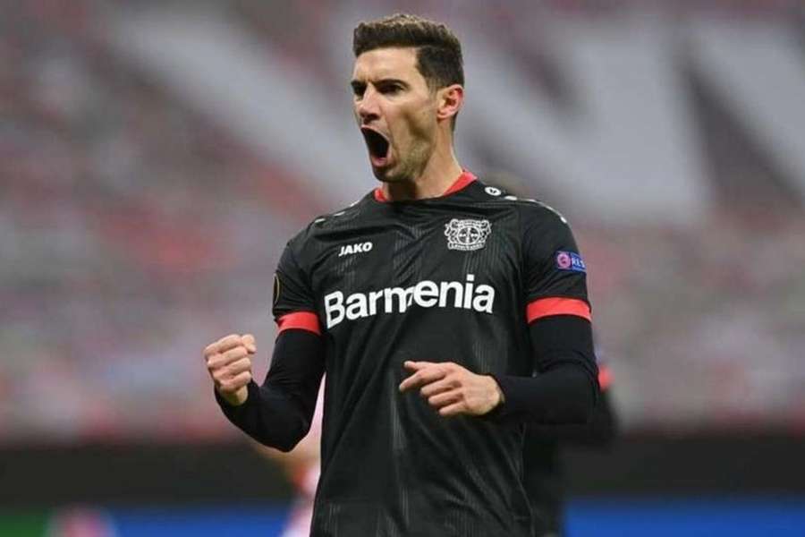 Lucas Alário não entra nas contas do Eintracht Frankfurt