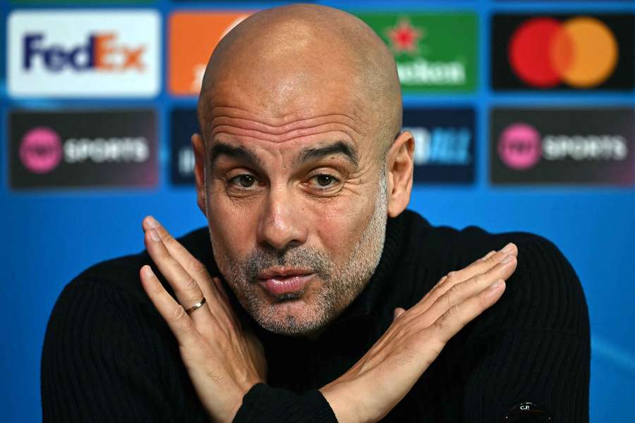 El entrenador del Manchester City, Pep Guardiola, asiste a una rueda de prensa de la Liga de Campeones