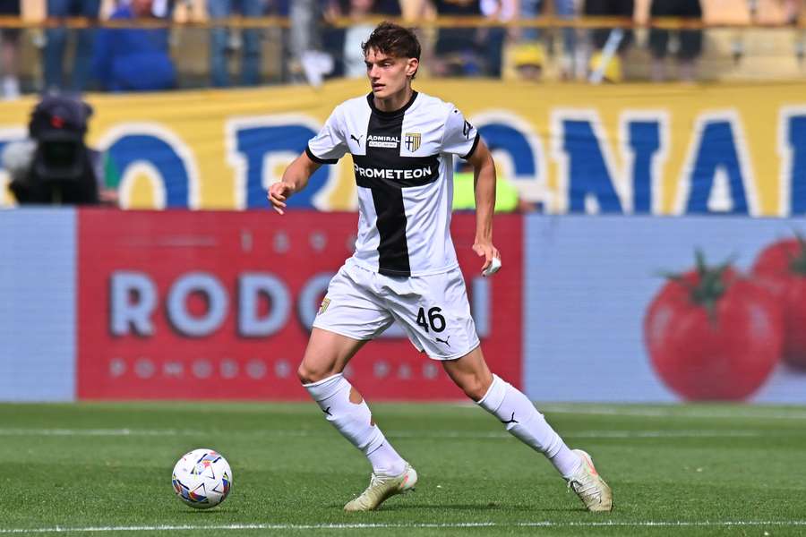 Leoni ao serviço do Parma