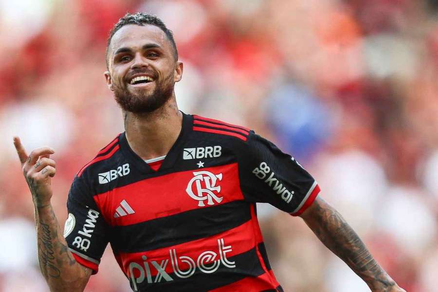 Michael fez dois golos pelo Flamengo