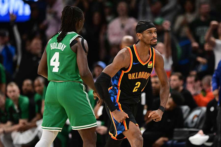 Shai Gilgeous-Alexander flexing on the Celtics after winning 15 straight games