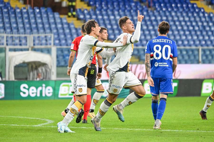 Andrea Adorante festeggia il gol contro la Sampdoria