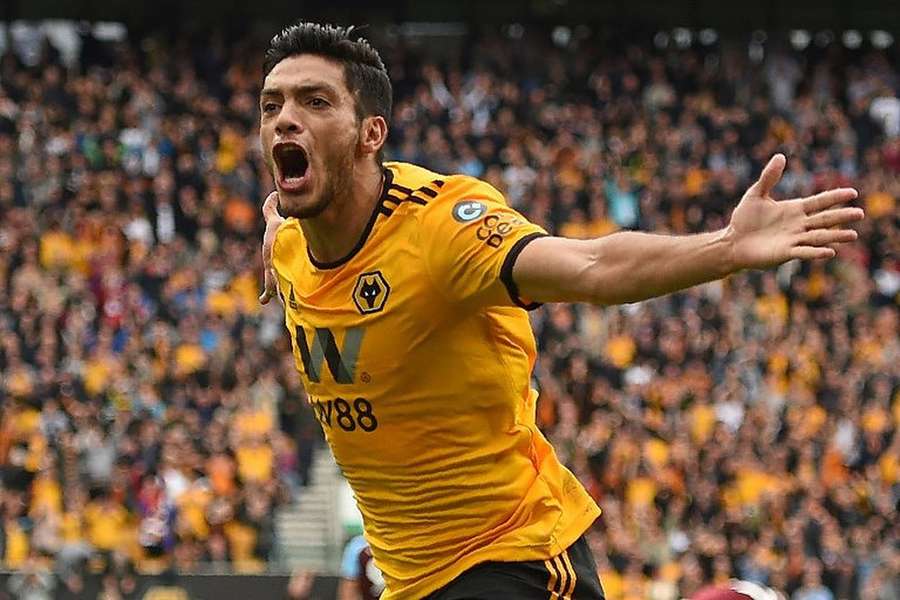 Atacante mexicano sofreu reviravolta na carreira com a camisa do Wolverhampton