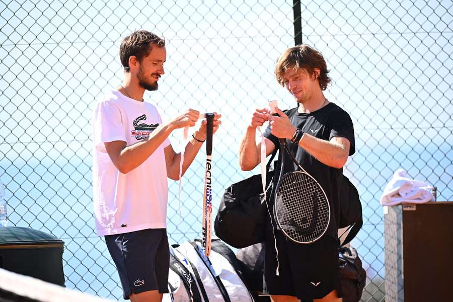 Medvedev e Rublev a Montecarlo