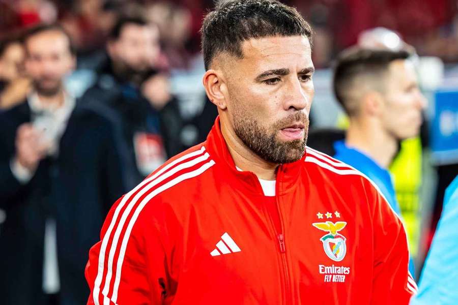 Otamendi não votou no Seixal mas foi fazê-lo na Luz Otamendi não votou no Seixal mas foi fazê-lo na Luz