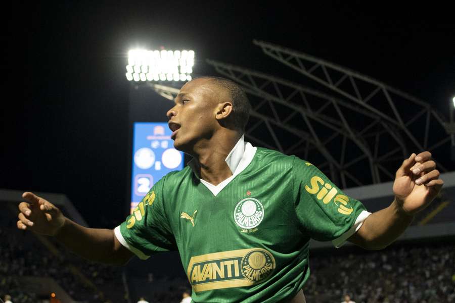 Marcio Vitor garantiu a vitória do Palmeiras sobre o Referência