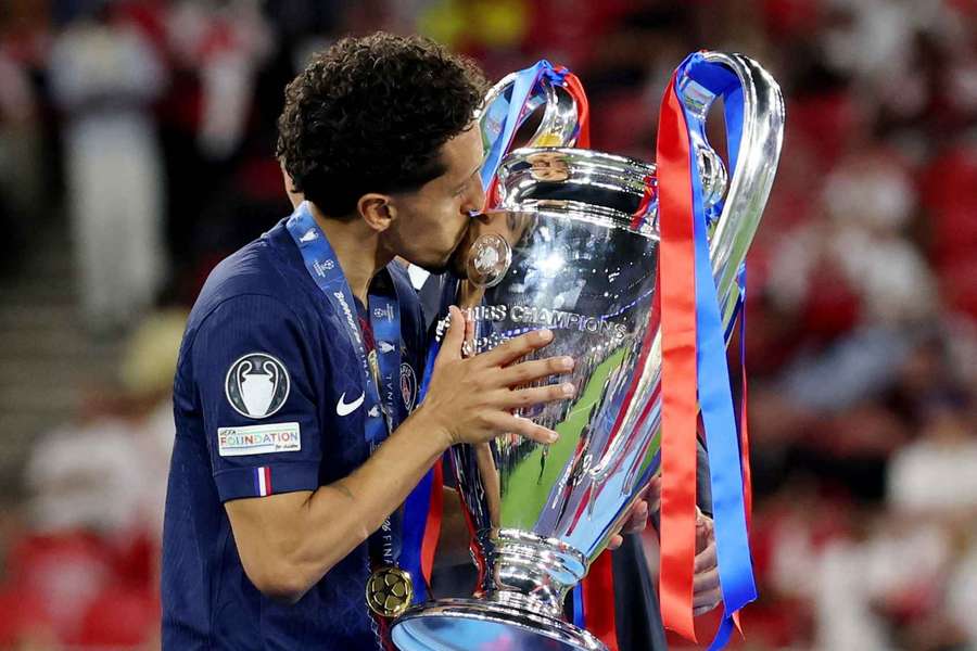 Marquinhos levantou a taça nas duas conquistas do PSG