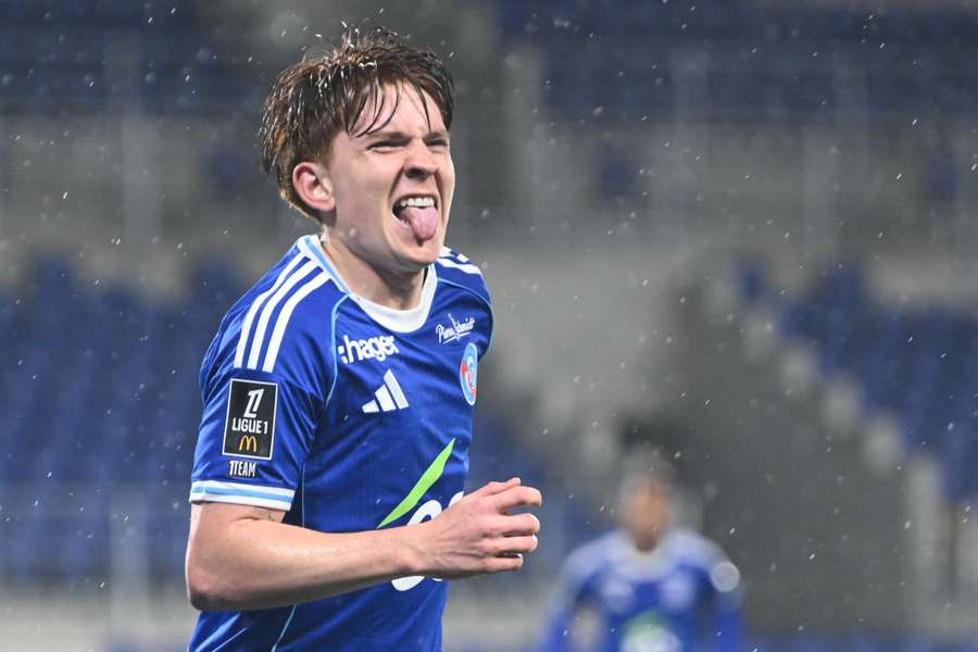 Avec un grand Barco, Strasbourg piétine l'AJ Auxerre et remonte à la 4e place Avec un grand Barco, Strasbourg piétine l'AJ Auxerre et remonte à la 4e place