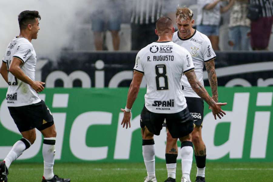 O Corinthians tentará manter a boa fase contra o São Bernardo