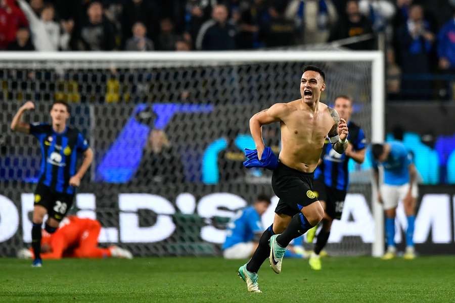 Große Emotionen bei Lautaro Martinez, der Inter Mailand erst spät zum Sieg schoss.