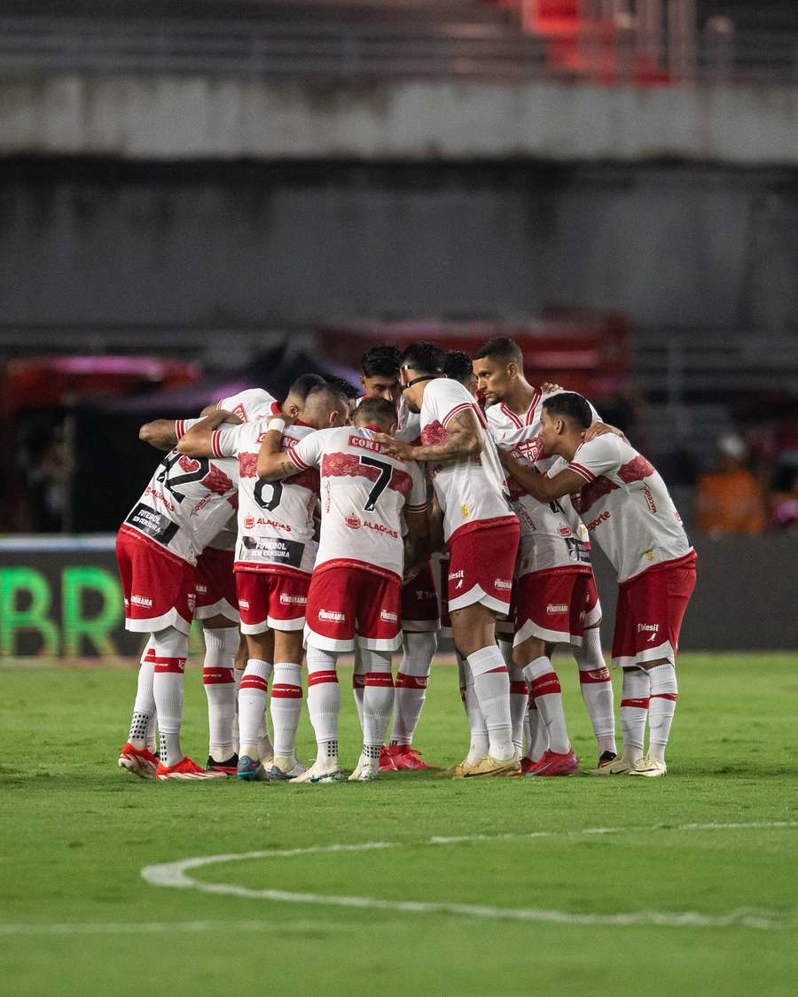 CRB viveu uma noite histórica no Rei Pelé, estádio que leva o nome do ídolo máximo do próprio Santos CRB viveu uma noite histórica no Rei Pelé, estádio que leva o nome do ídolo máximo do próprio Santos