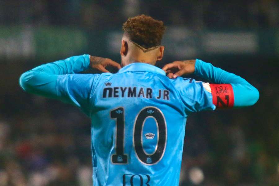 Na reta final, jogos pelo Santos abriram as portas para Neymar na seleção Na reta final, jogos pelo Santos abriram as portas para Neymar na seleção