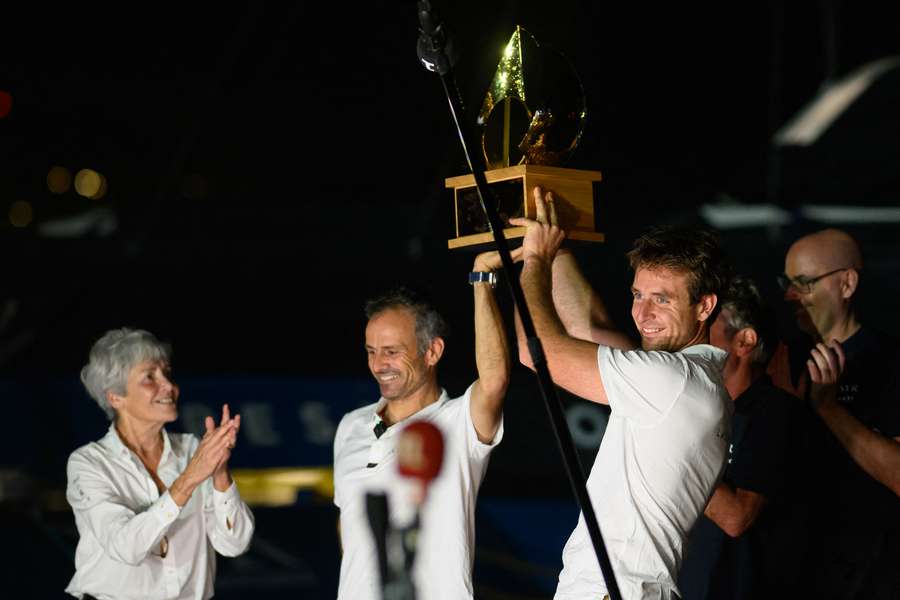 Cammas et Laperche cette nuit. Cammas et Laperche cette nuit.