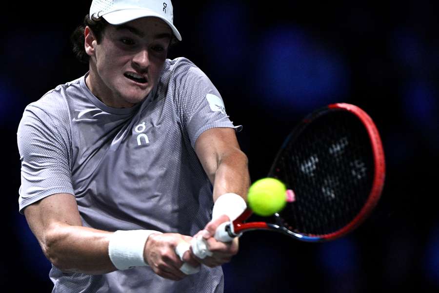 João Fonseca perdeu para Khachanov em Paris