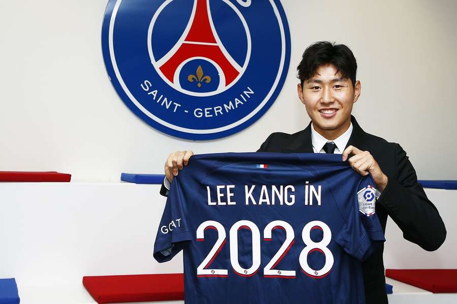 Lee Kang-In signed a five-year deal with the Ligue 1 champions