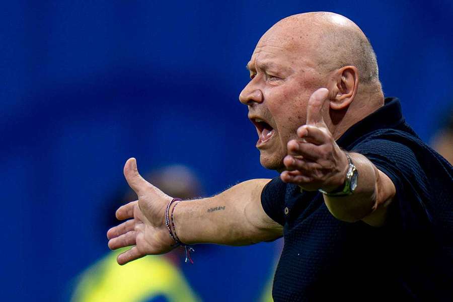 Český trenér Miroslav Koubek hodnocením pořádně rozvášnil expert i fanoušky. Český trenér Miroslav Koubek hodnocením pořádně rozvášnil expert i fanoušky.