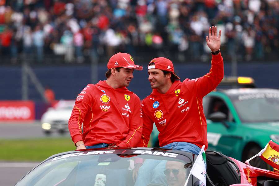 Charles Leclerc e Carlos Sainz 