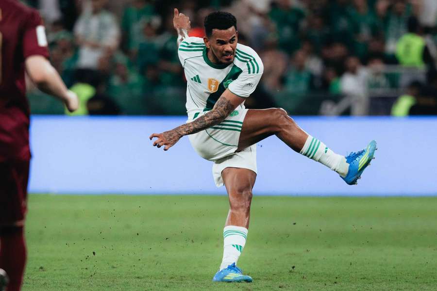 Galeno marcou pelo Al Ahli