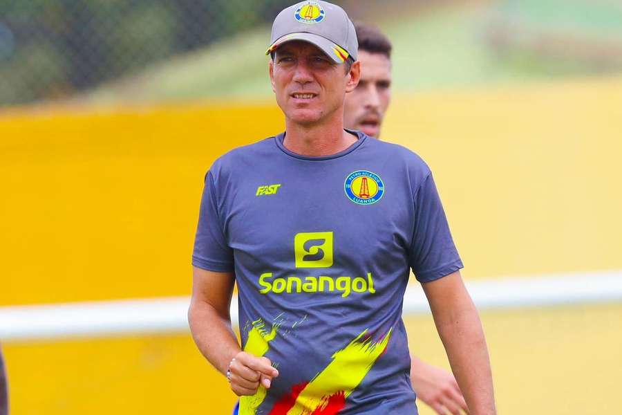 Alexandre Santos, treinador português do Petro de Luanda