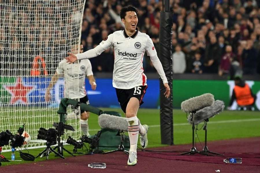 Daichi Kamada vai deixar o Eintracht Frankfurt a custo zero