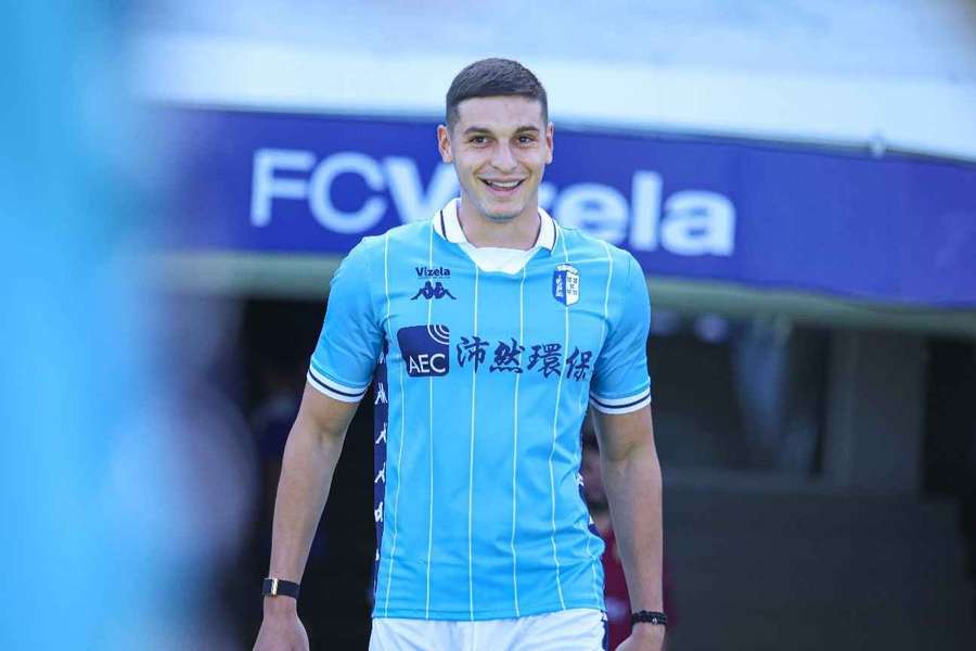 Stefan Obradovic vai jogar na Sérvia Stefan Obradovic vai jogar na Sérvia