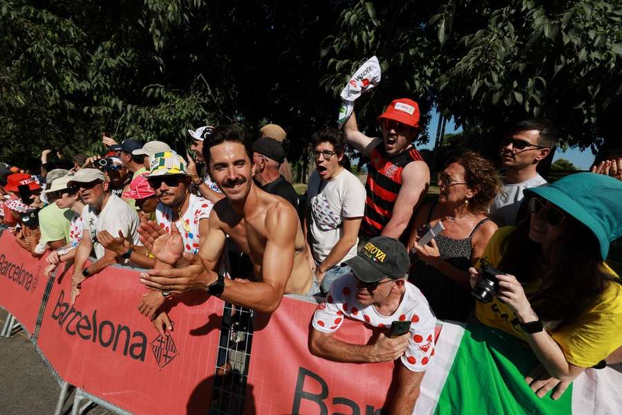 Barcelona hat sich als glänzender Gastgeber der zweiten Tour-Ankunft gezeigt. Barcelona hat sich als glänzender Gastgeber der zweiten Tour-Ankunft gezeigt.