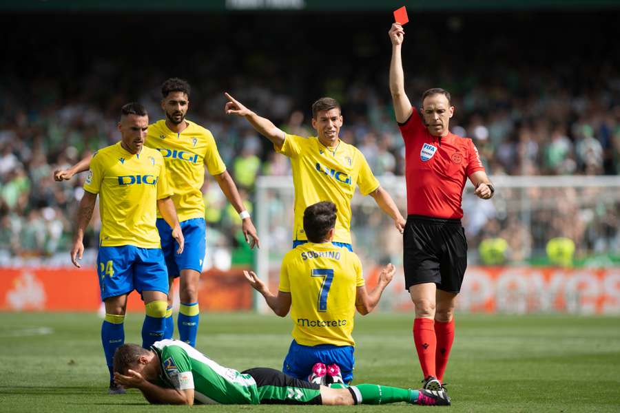 Expulsões complicaram a vida do Betis