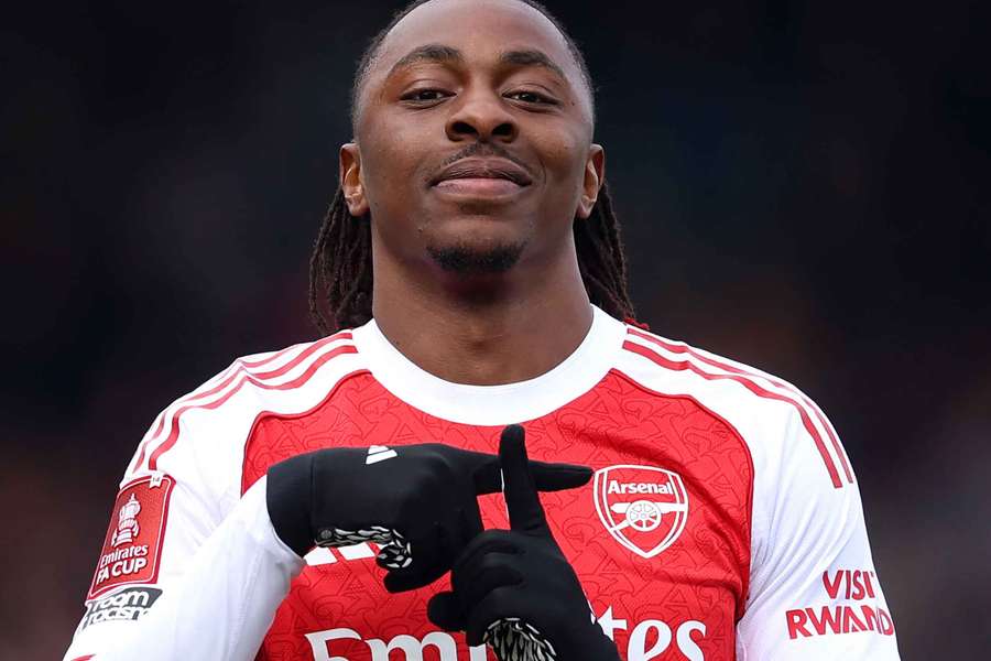 Eze marcou o gol da vitória apertada do Arsenal sobre o Mansfield Town