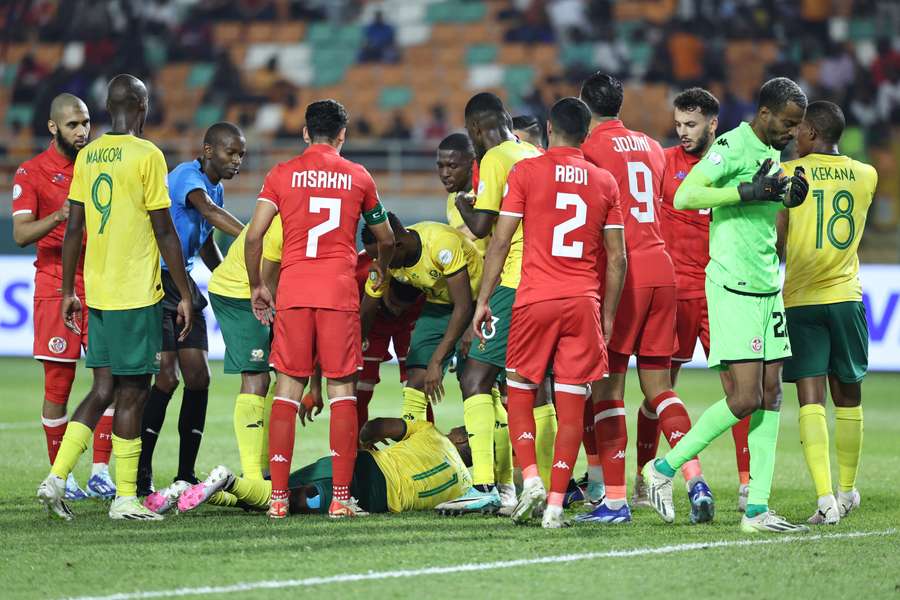 Een moment tijdens de wedstrijd tussen Zuid-Afrika en Tunesië
