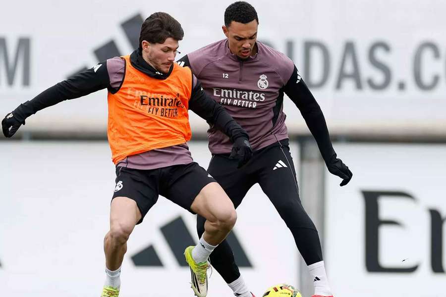 Fran García y Alexander-Arnold estarán en Valencia