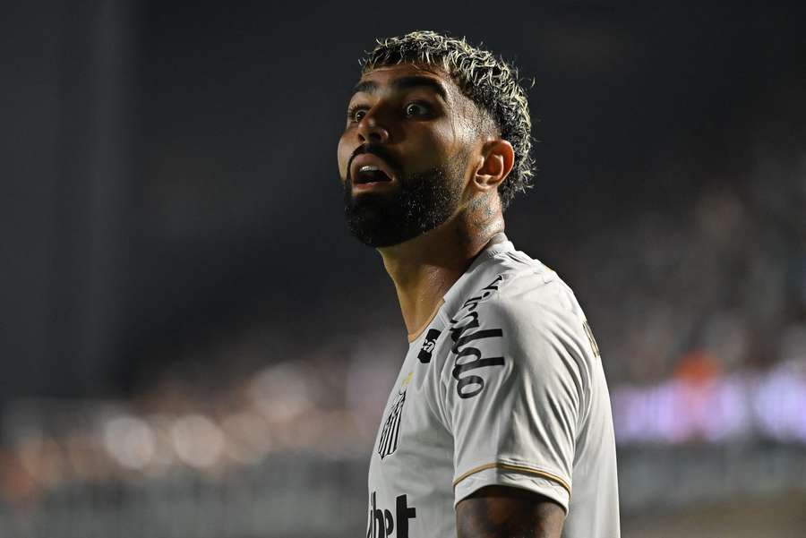 Gabigol passou em branco na Vila Belmiro Gabigol passou em branco na Vila Belmiro