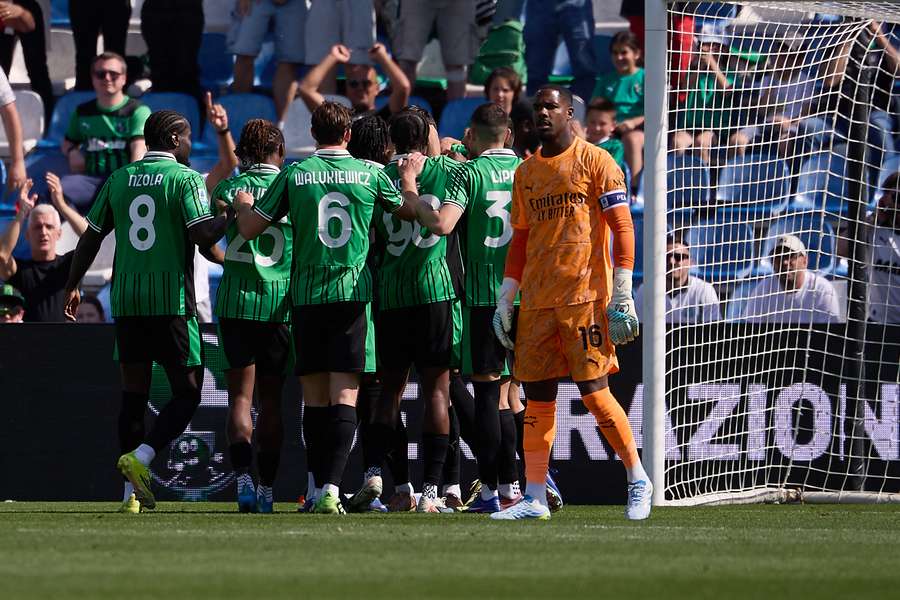 Sassuolo celebrate taking the lead