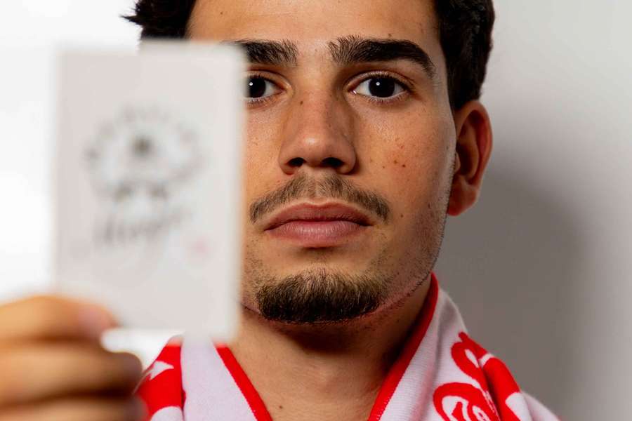 Cláudio Araújo apresentado no Leixões