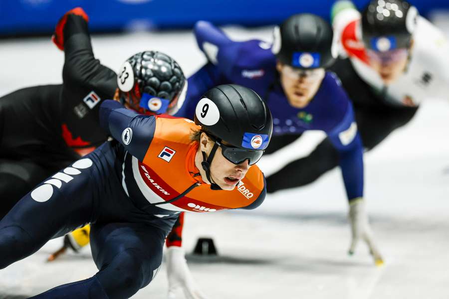 Jens van 't Wout is er in geslaagd zich te plaatsen voor de kwartfinales van de 500 meter