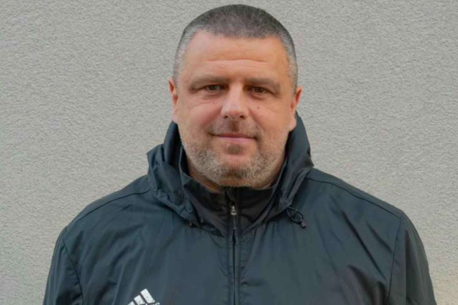 Trenér Karel Koloušek vede SK Rakovník. Trenér Karel Koloušek vede SK Rakovník.