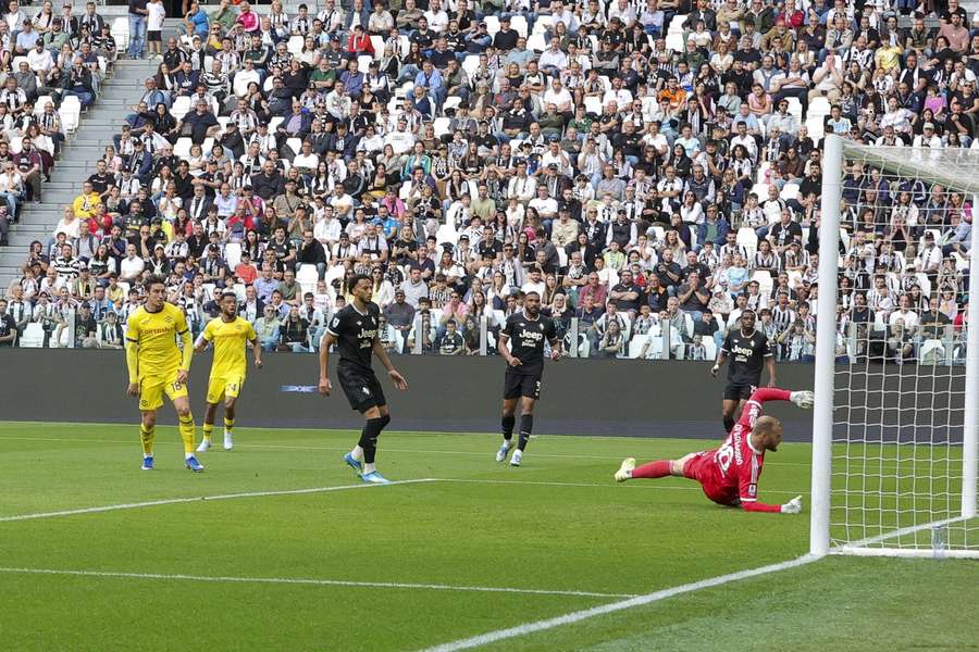 Juventus and Verona played out a 1-1 draw